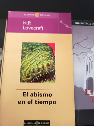 Lote 8 libros terror cósmico de H.P.Lovecraft