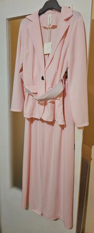 Conjunto dos piezas con cinturon