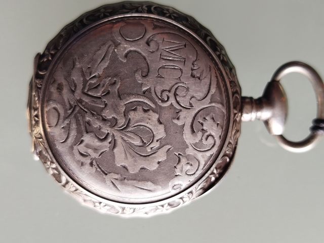 RELOJ ANTIGUO DE BOLSILLO DE PLATA