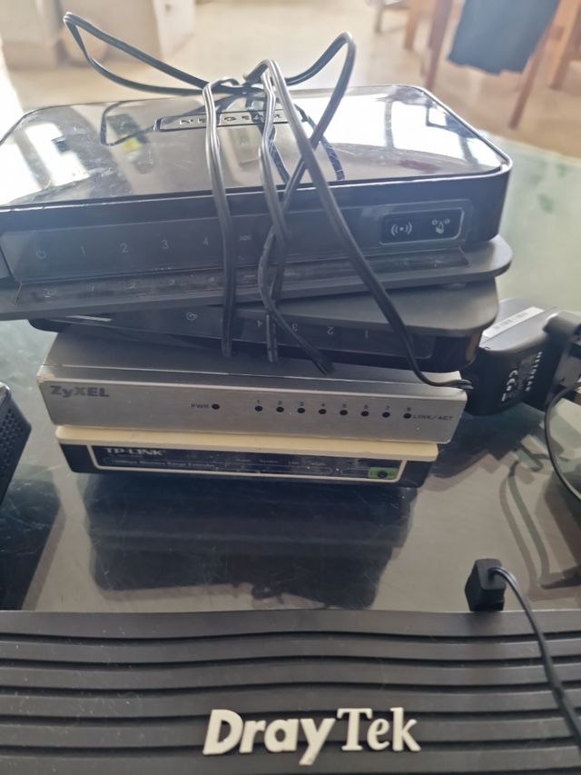 Lote de routers, punto de acceso WiFi