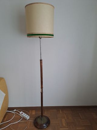 Lampara de pie