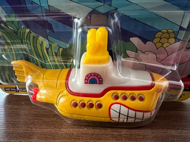 The beatles yellow submarine Hot Wheels Premium