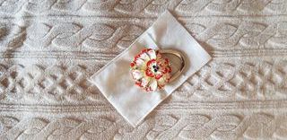 Gancio porta borsa da tavolo