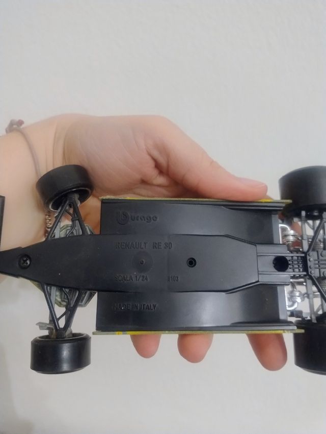 Burago vintage F1 RenaultRE30 turb Prost