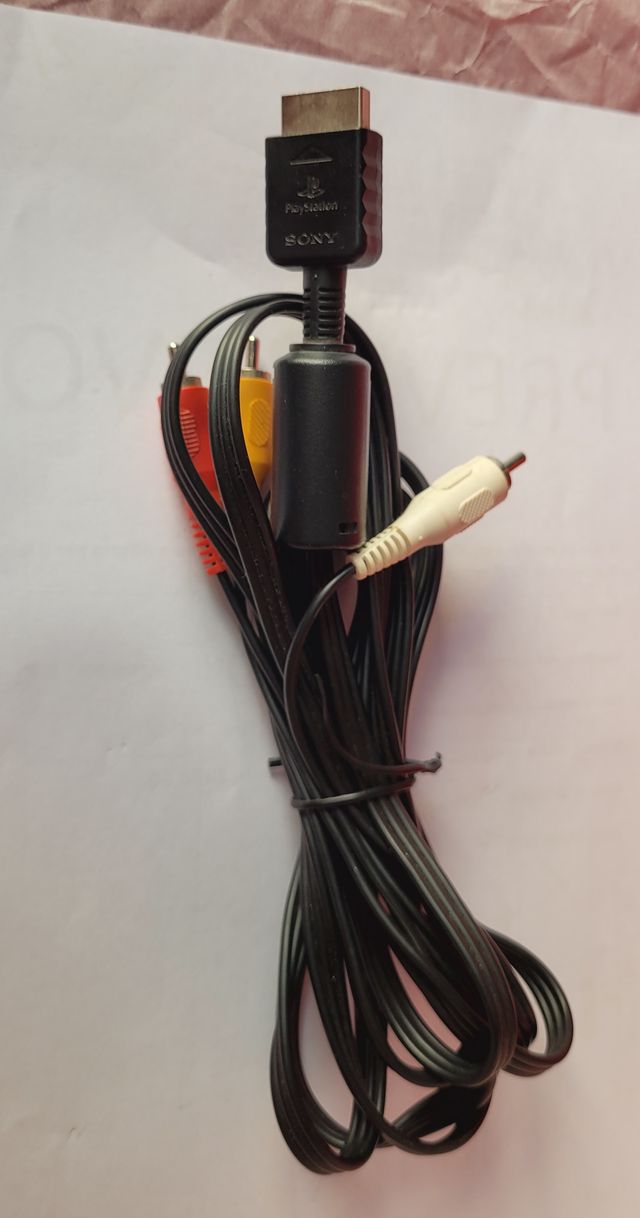 cavo  della Sony per Play Station 3 -2-1  TV AV 