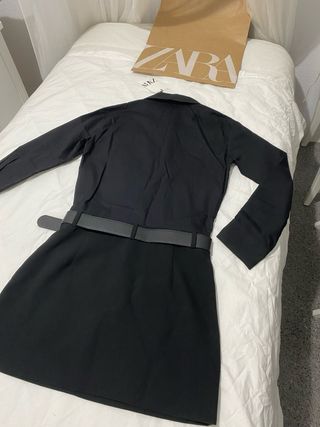Vestido de fiesta con cinturón ZARA. Sin estrenar