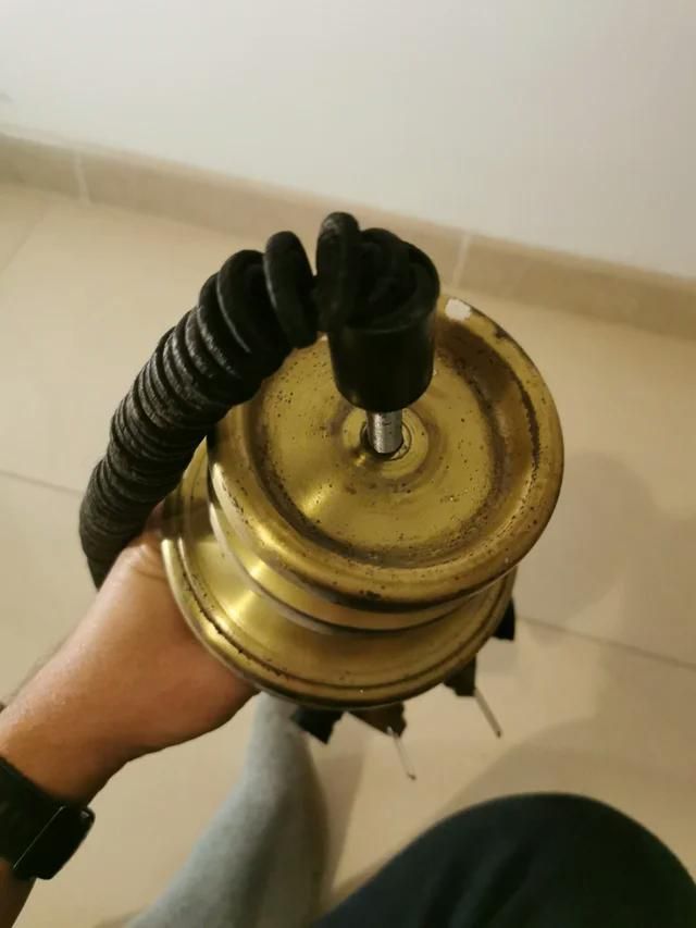 lámpara con cobre bastante oxidado