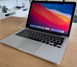 Mac book Pro (Retina, 13-inch)