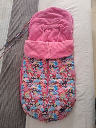 Silla de paseo con saco y plástico de lluvia 