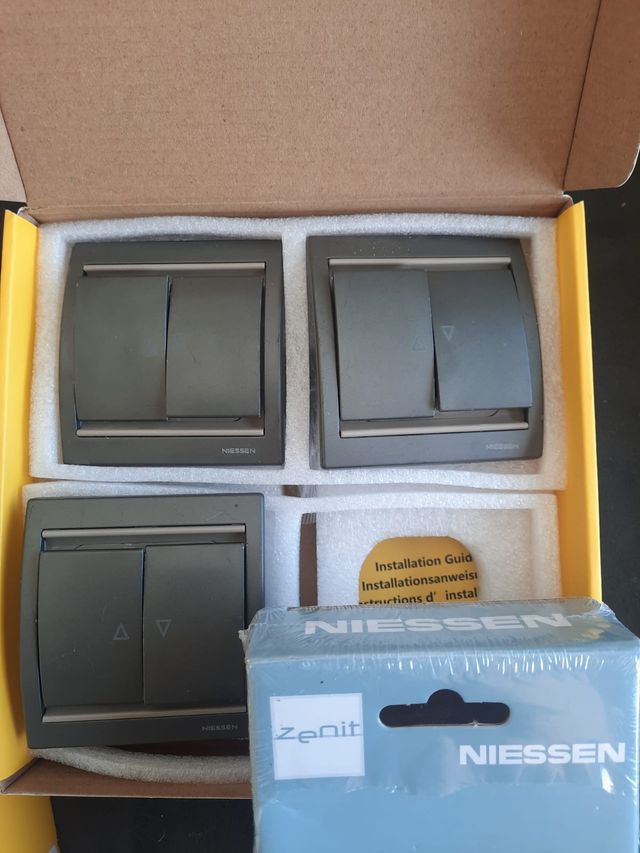 Interruptor de persiana NIESSEN Olas titanio