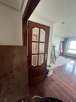 Puertas de madera de sapelly