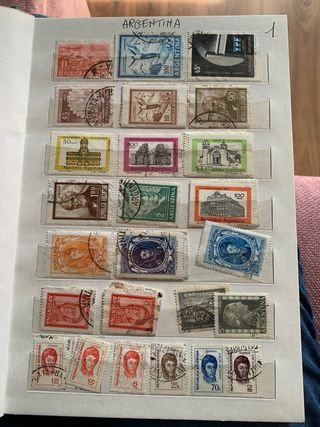 Album di francobolli di tutto il mondo.prima parte