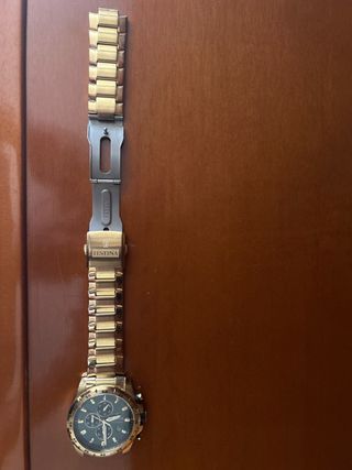 Reloj festina color oro
