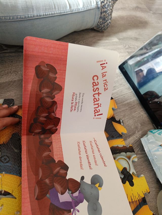 Cuando la luna era bebé y otros cuentos con beso para las buenas noches / When t he Moon Was a Baby and Other Bedtime Stories with a Good Night Kiss (Spanish Edition)