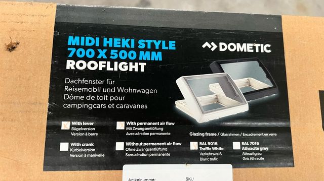 Claraboya Heiki Dometic 700 x 500