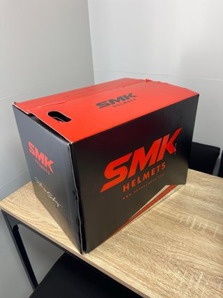 Casco SMK Talla M