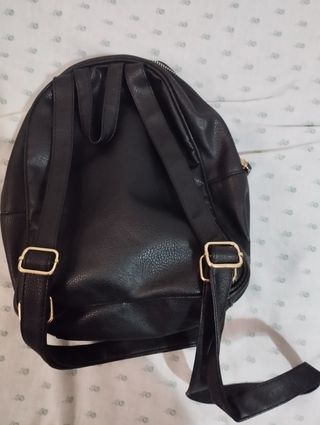 Mochila Primark negra