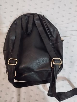 Mochila Primark negra