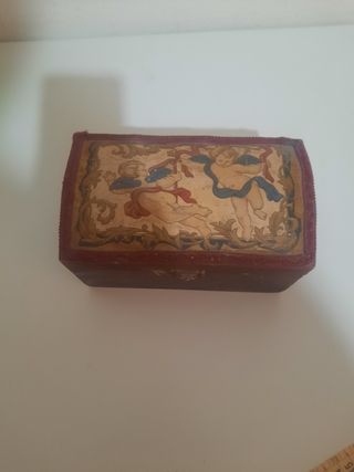 Portagioelli in legno 