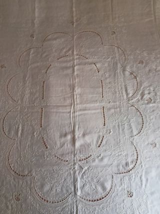 Copriletto ricamato
