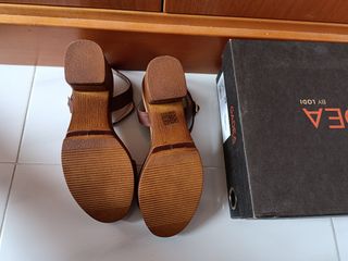 Sandalias"Lodi Gadea" Sin usar 