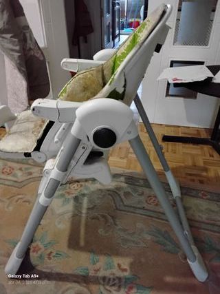 Trona bebe para comer con bandeja
