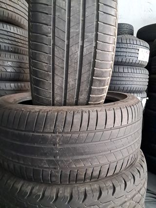 Furgonta 245 40 19
