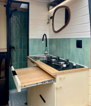 Alquiler Camper Puerto Sta.Mª Instagram @CamperZur