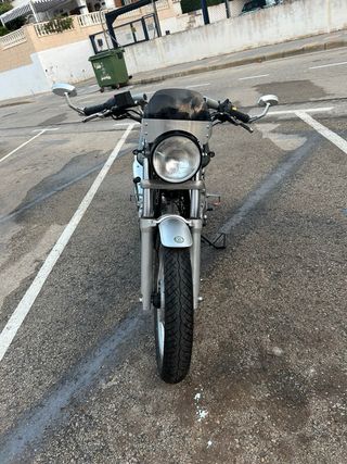 Moto Royal Enfield Continental GT