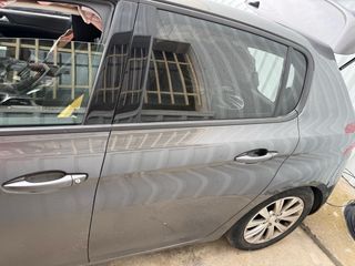 Peugeot 308 año 2020 puerta trasera izquierda