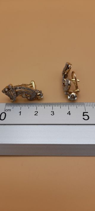 Pendientes de oro 18kt con brillantes. 