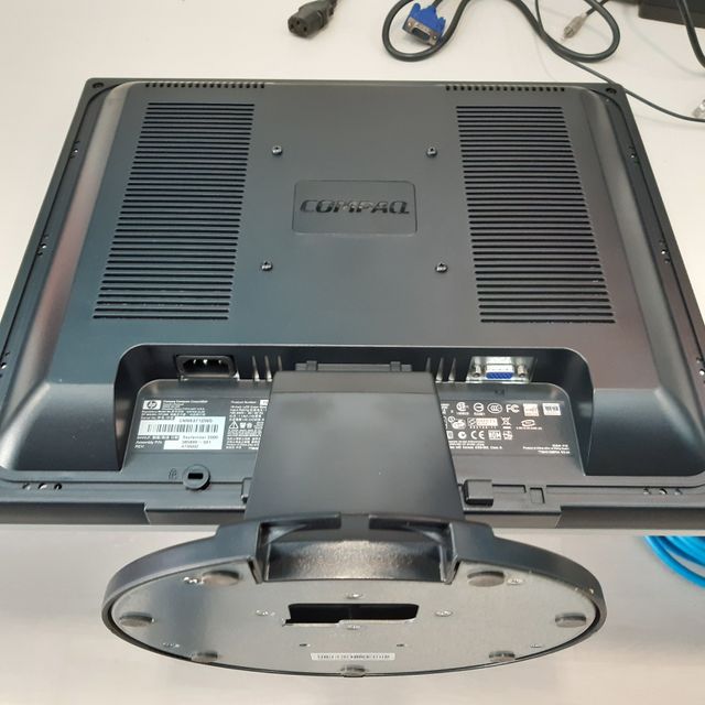 Monitor Compaq FP1906
