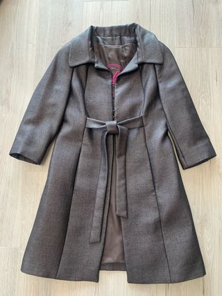 !!!! OFERTA !!!! Abrigo . Talla 40. Miguel de Luna