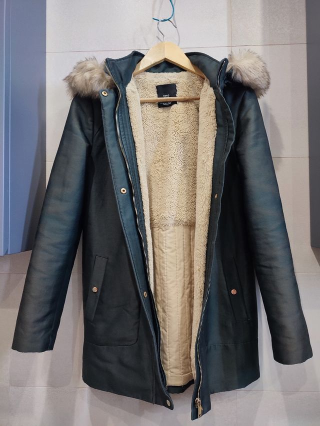 Abrigo verde oscuro de Mango