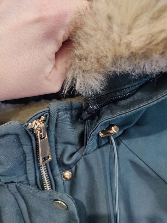 Abrigo verde oscuro de Mango