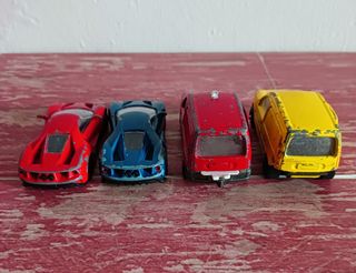 Lote 4 coches a escala a restaurar o diorama