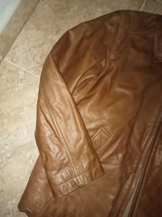Cazadora cuero, talla 48