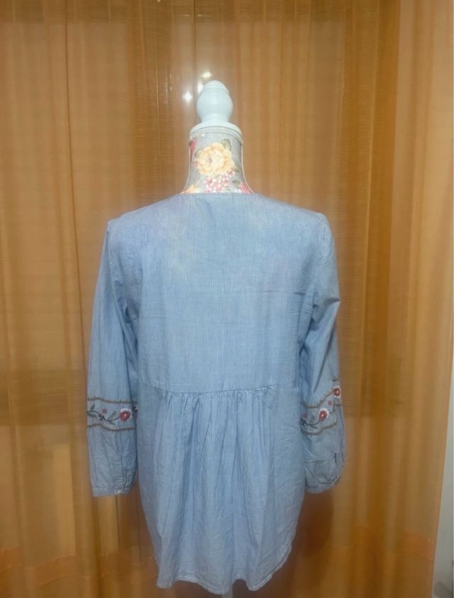 Blusa rayas bordados