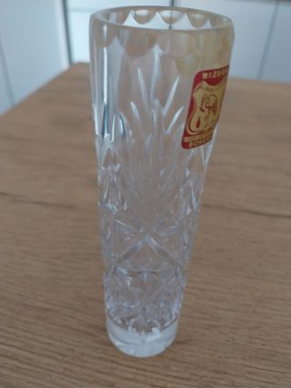 Pequeño jarrón de cristal de bohemia