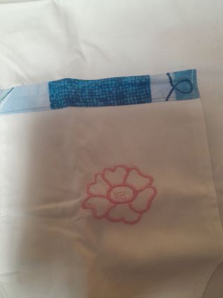 Grembiuli nuovi ricamati prezzo singolo