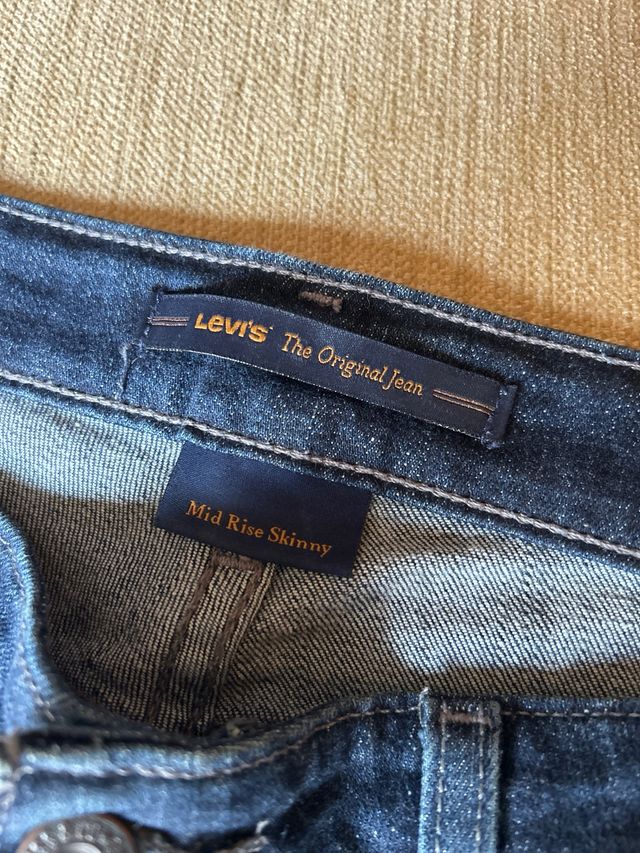 Levis vaquero mid rise skinny