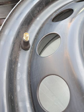 Cerchi in ferro 16.   5 buloni