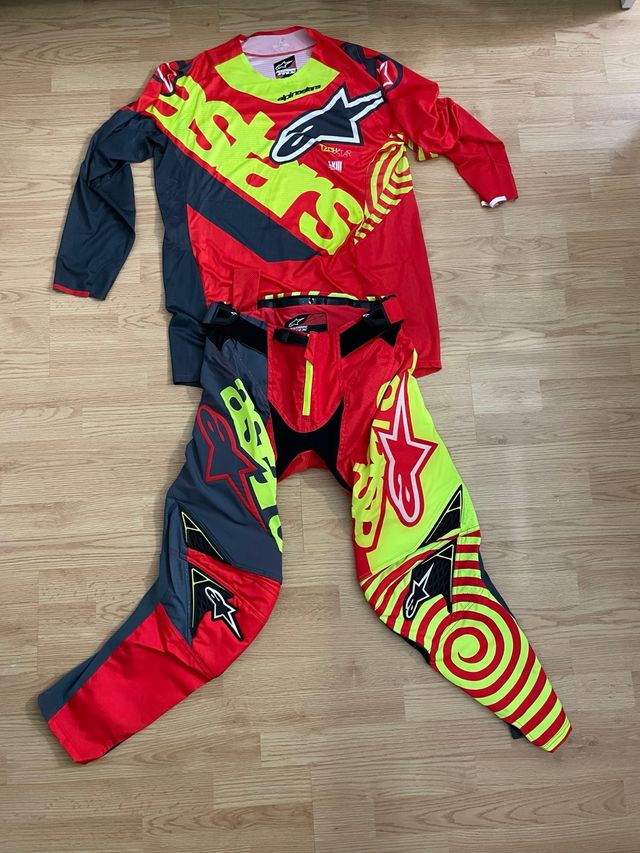 Equipamento Alpinestars Techstars Venom