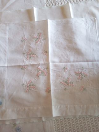 4 centrini o tovagliette