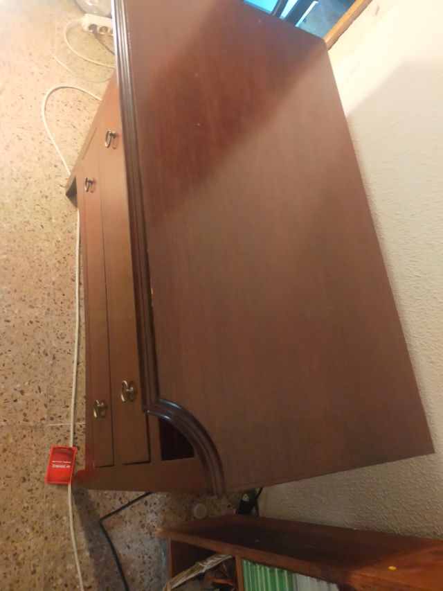 Cómoda de madera