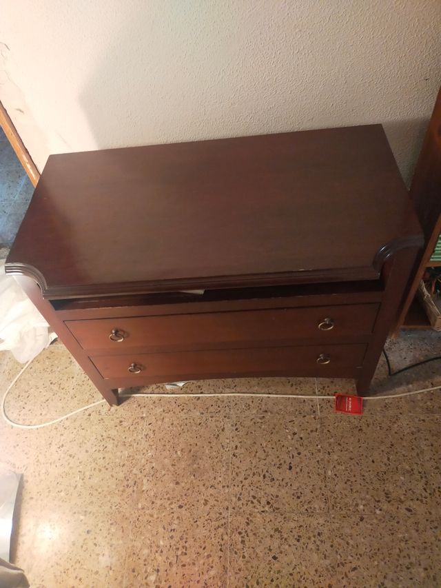 Cómoda de madera