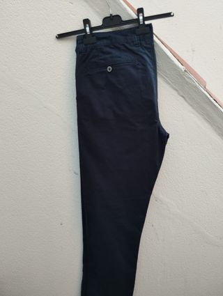 Pantalón tipo chino hombre