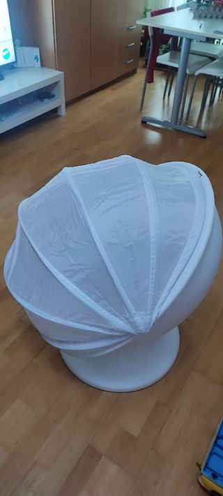 Silla giratoria infantil Ikea.