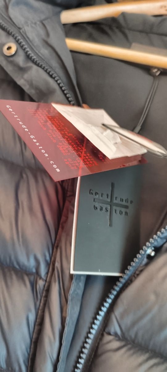 Plumas Gertude Gaston chica