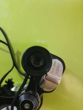 Prismáticos antiguos tipo "de teatro".